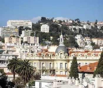 Club N1 Cote Dazur فندق